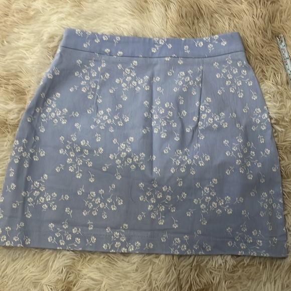 Floral skirt size small 🌸 - Picture 5 of 7